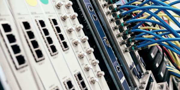 Certificado / Certificación de ICT Telecomunicaciones en Barcelona · Servicios de almacenamiento y procesamiento remoto de datos