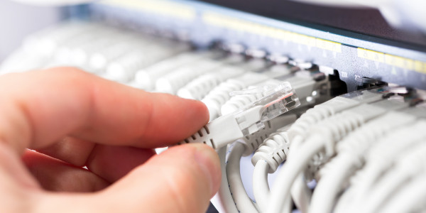 Certificado / Certificación de ICT Telecomunicaciones en Barcelona · Diseño, implementación y Certificado de redes cableadas e inalámbricas