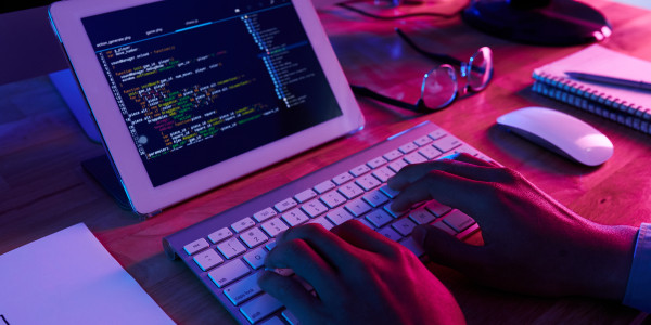 Redacción / Implantación / Legalización de Proyectos ICT en Barcelona · Ciberseguridad